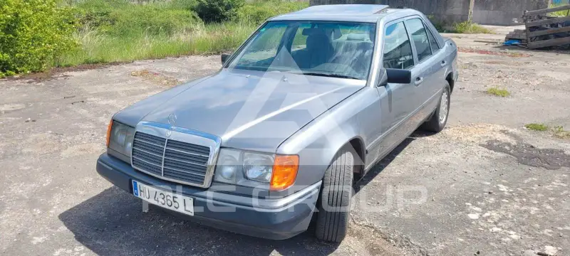 1988 Mercedes Benz E 300