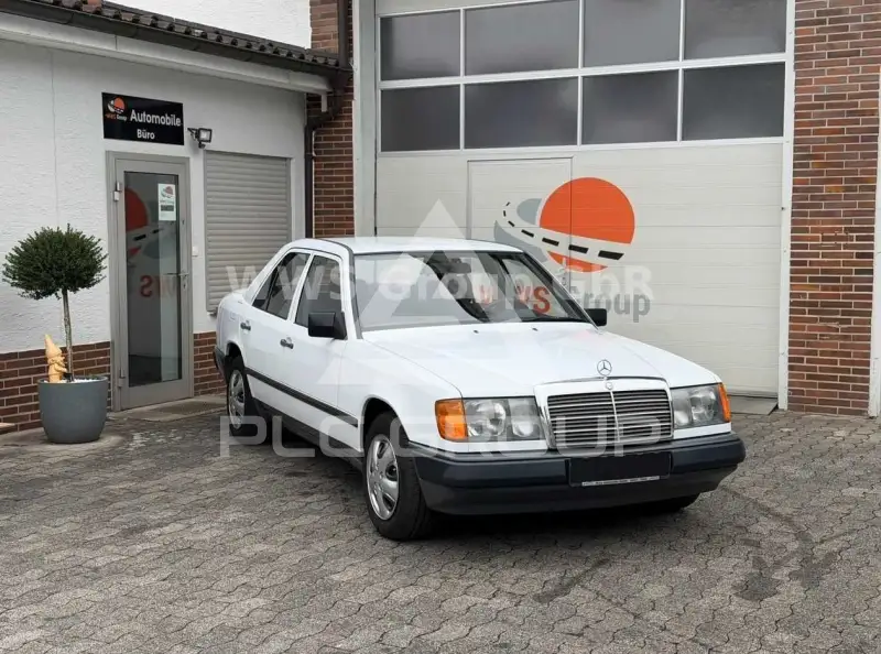 1988 Mercedes Benz 250
