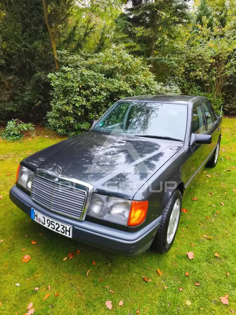 1988 Mercedes Benz 200
