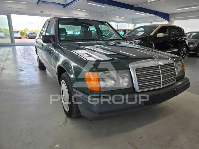 1988 Mercedes Benz 200
