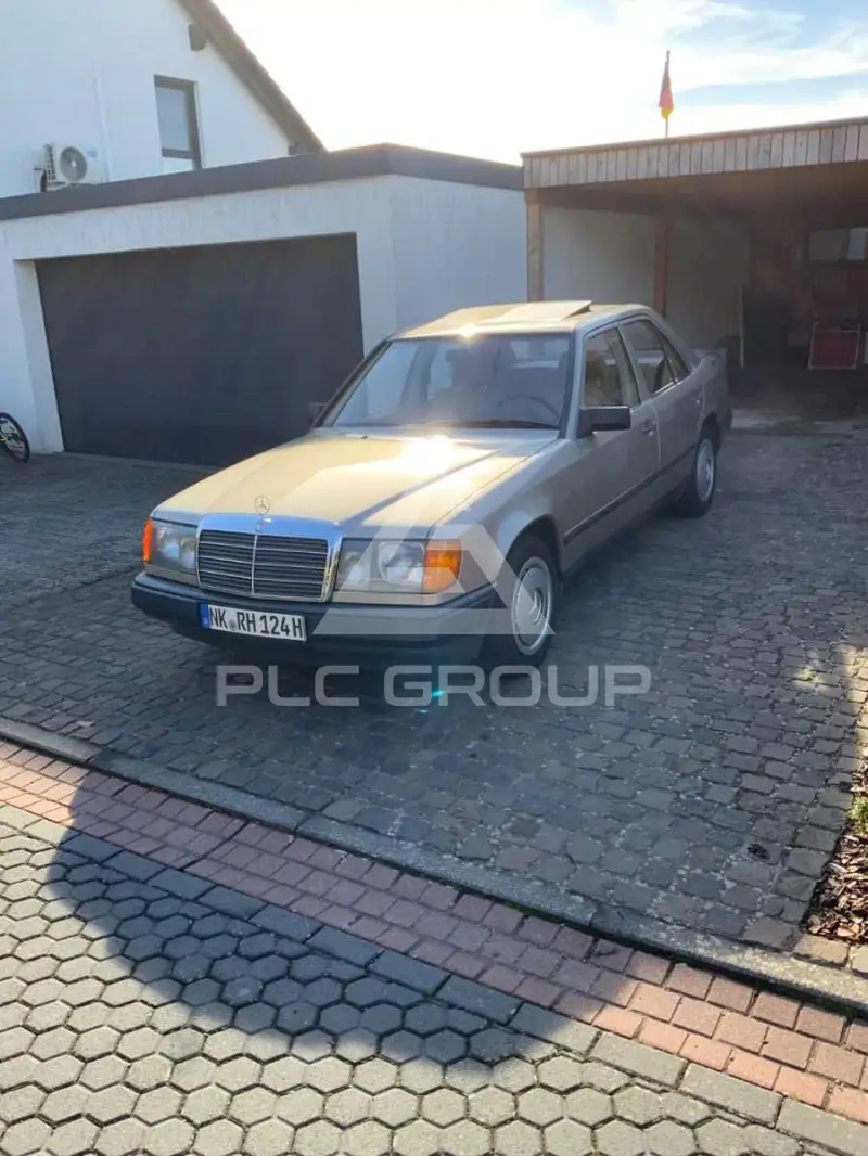 1988 Mercedes Benz 200