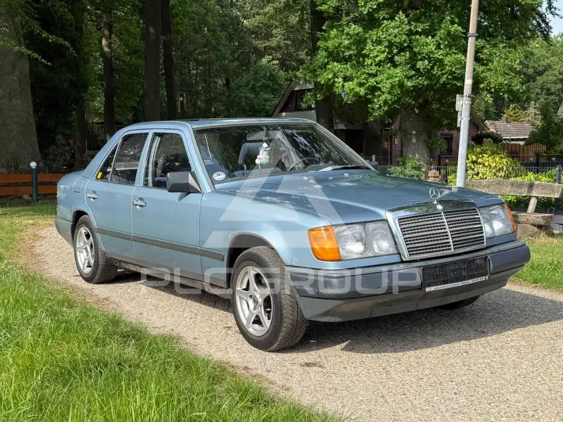 1988 Mercedes Benz 230