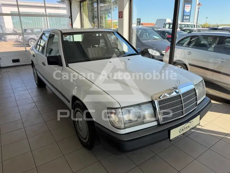 1988 Mercedes Benz 230