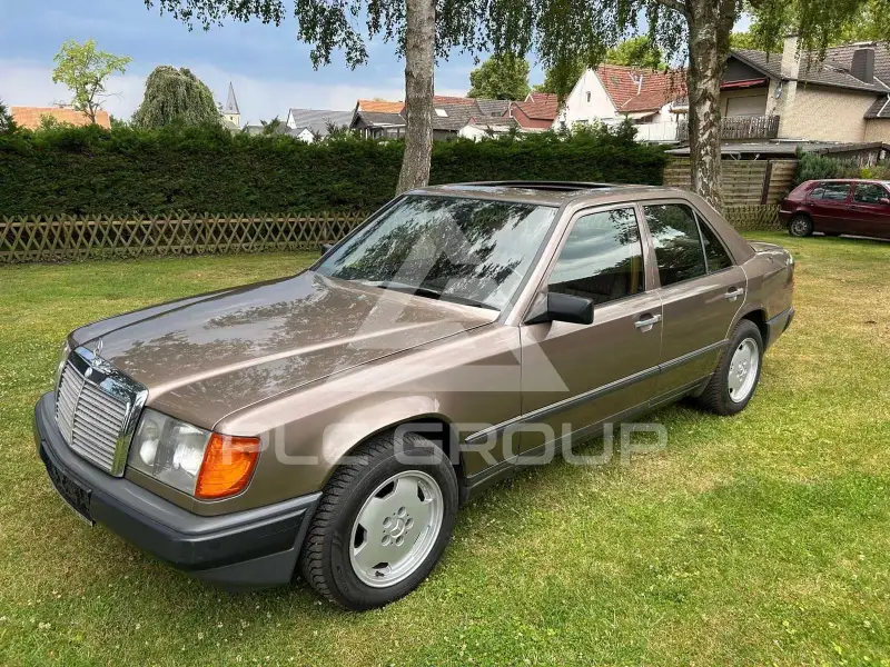 1988 Mercedes Benz 230