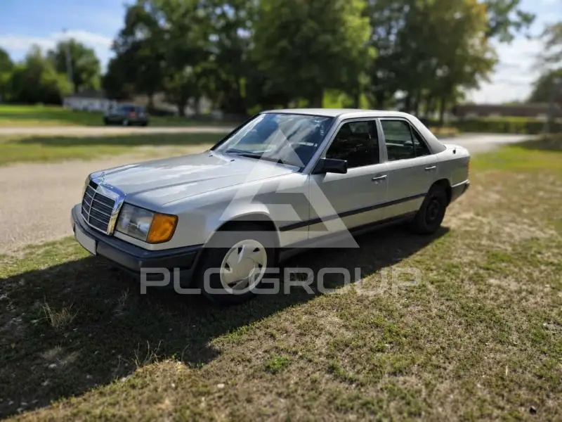 1988 Mercedes Benz E 230