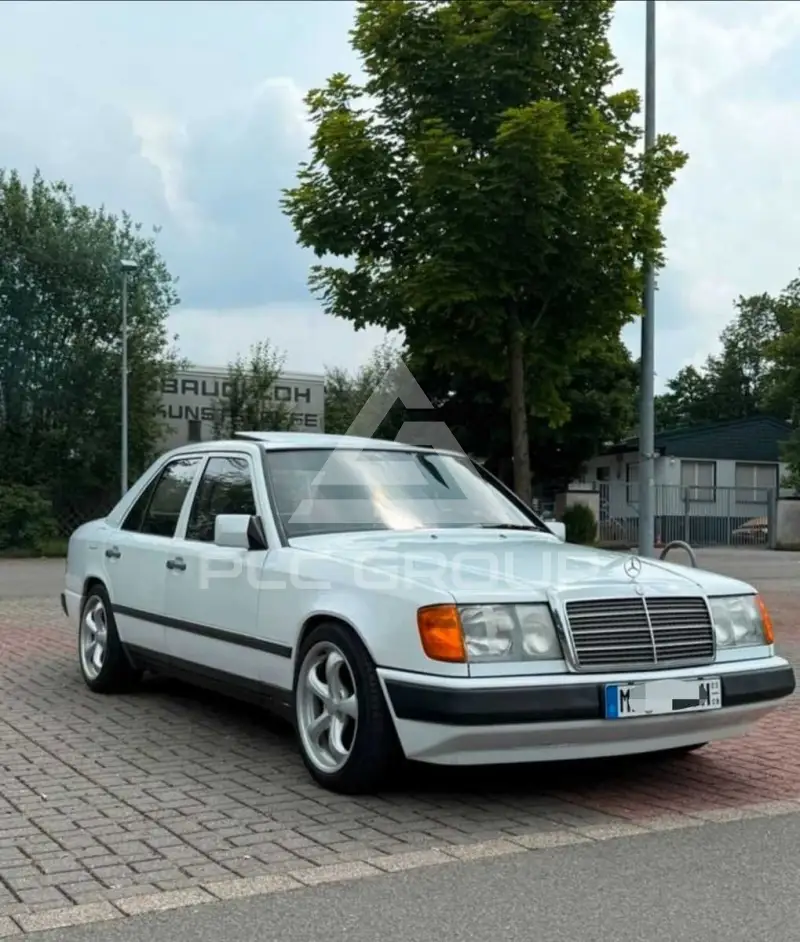 1988 Mercedes Benz E 230