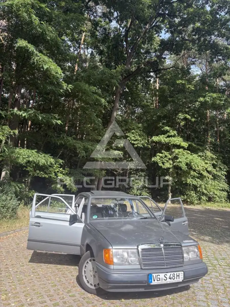1988 Mercedes Benz E 230