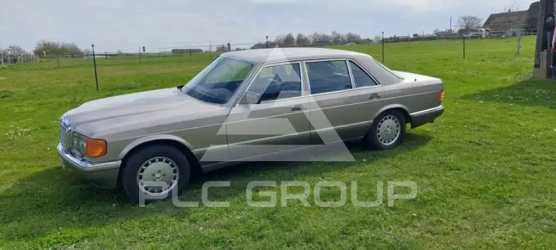 1988 Mercedes Benz 560