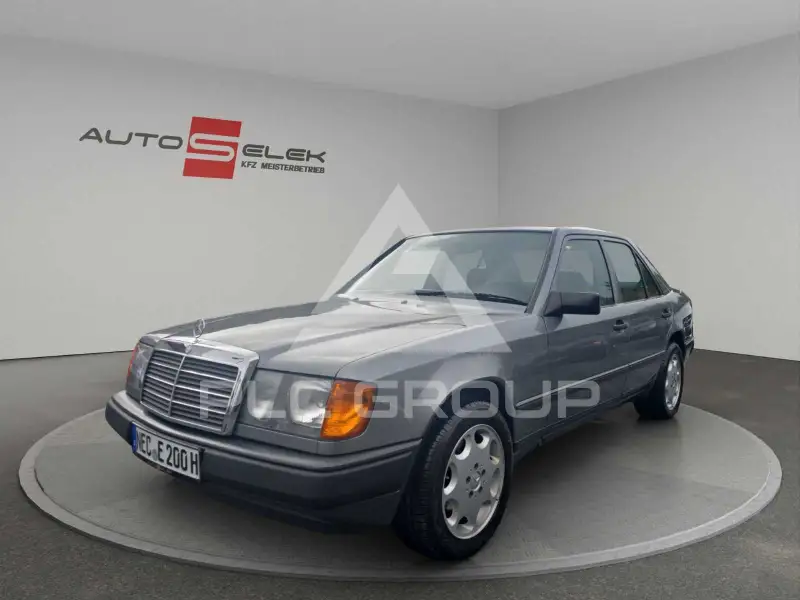1988 Mercedes Benz E 200