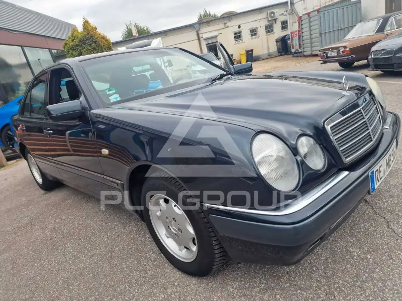 1998 Mercedes Benz E 240
