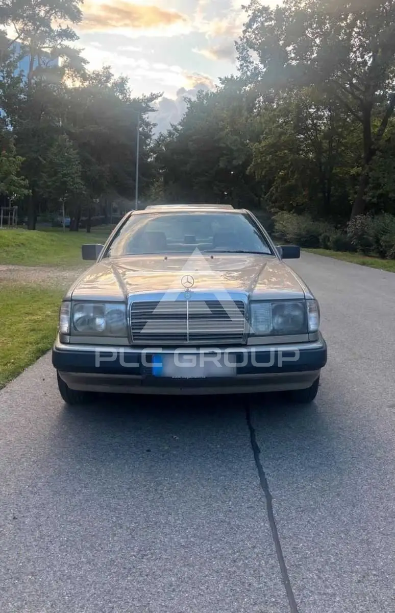 1988 Mercedes Benz CE 230