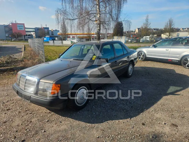 1988 Mercedes Benz E 260