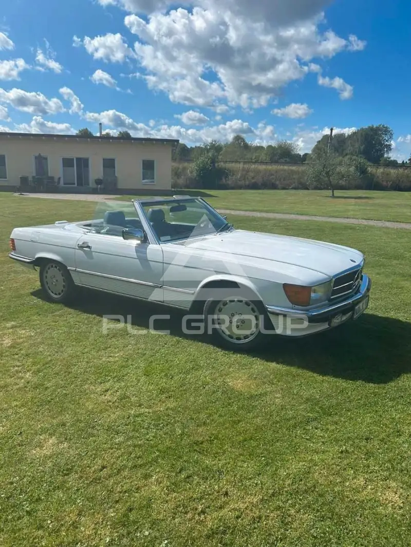 1988 Mercedes Benz SL 560