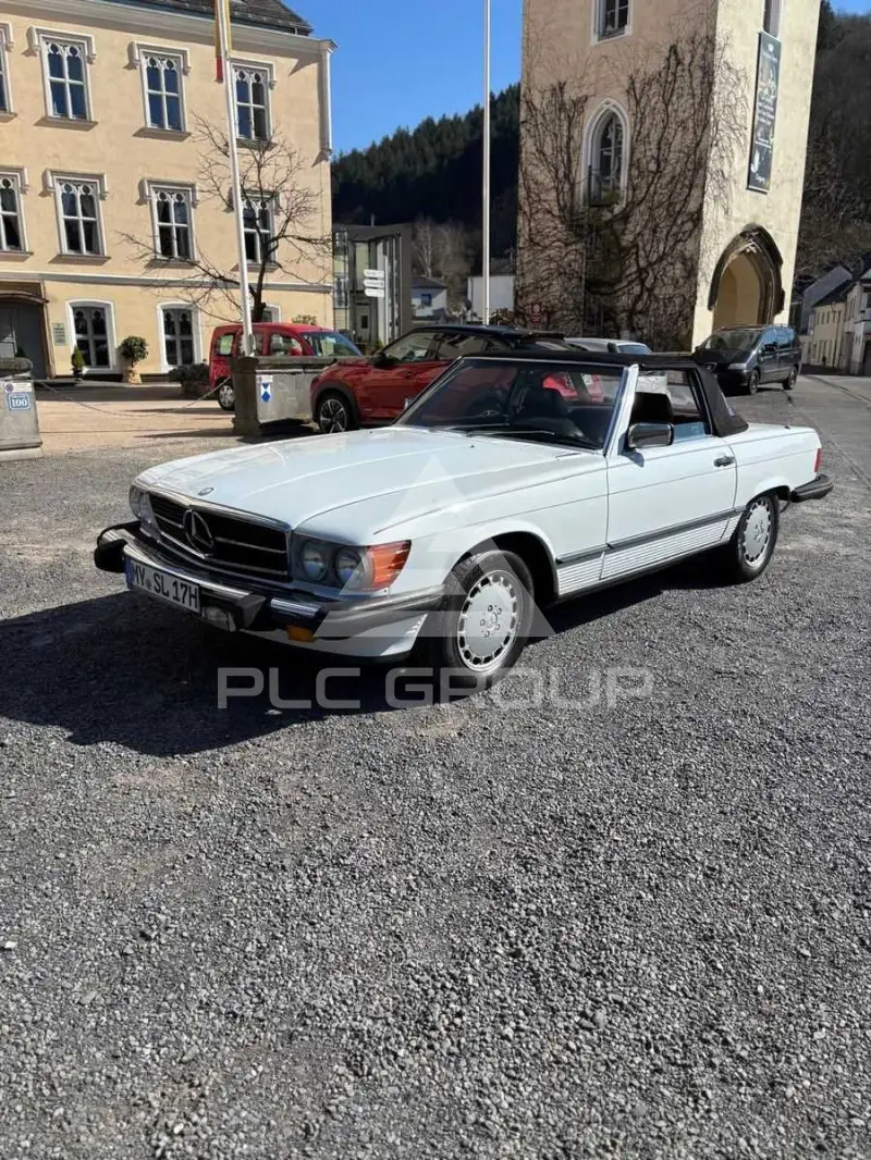 1988 Mercedes Benz SL 560