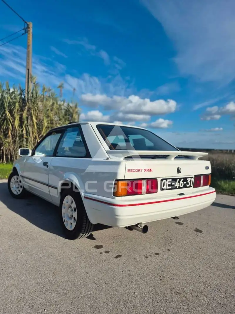 1988 Ford ESCORT