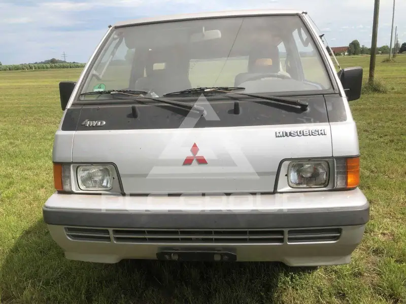 1989 Mitsubishi L300