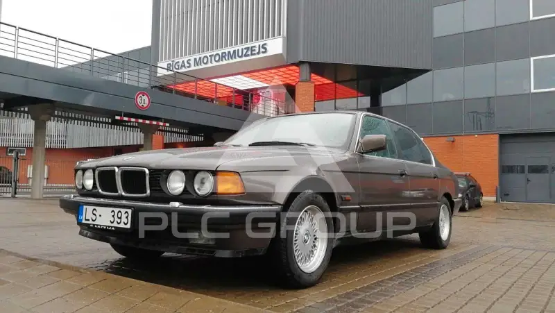 1989 BMW 750