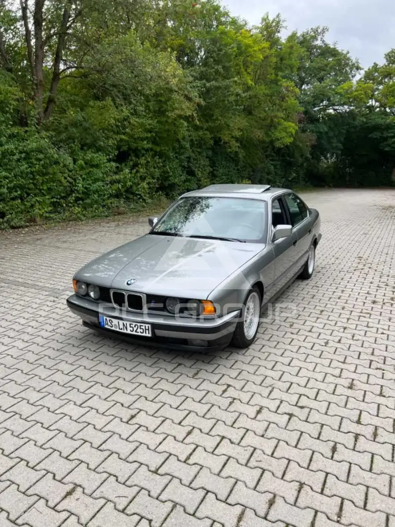 1989 BMW 525