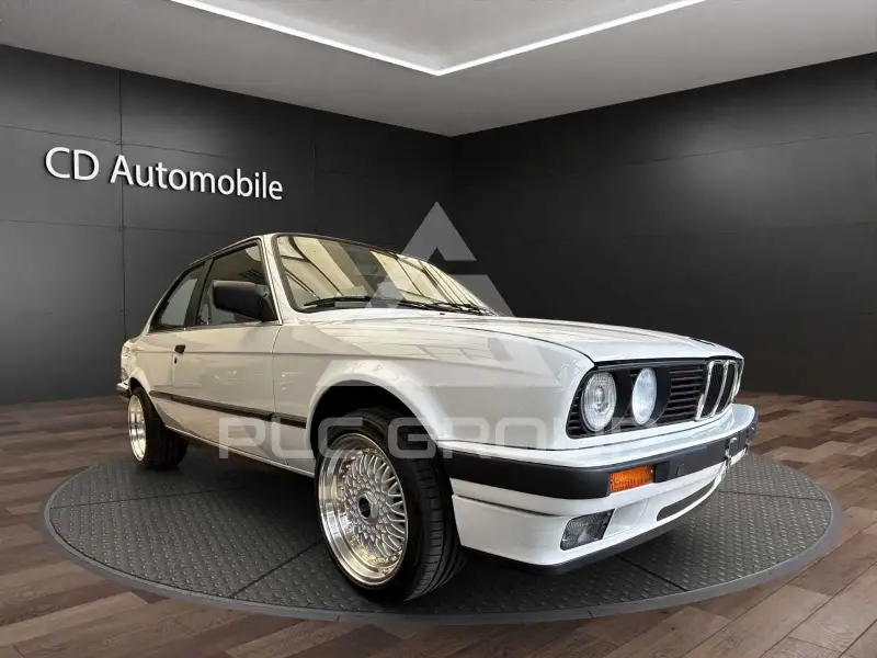 1989 BMW 320