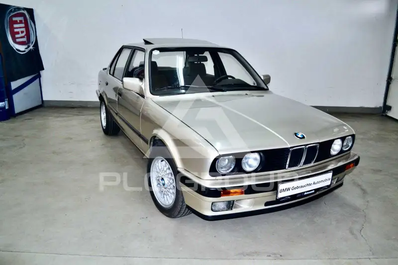 1989 BMW 320