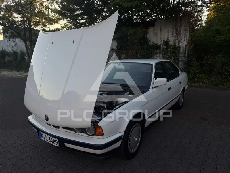 1989 BMW 520
