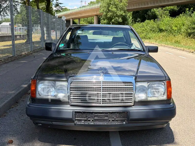 1989 Mercedes Benz E 300