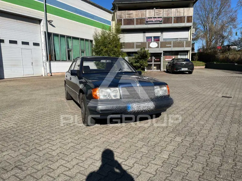 1989 Mercedes Benz 250