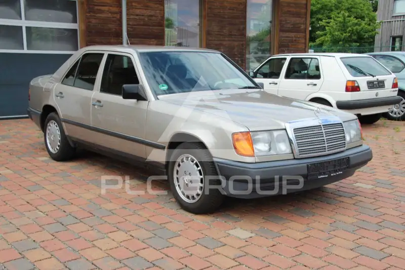 1989 Mercedes Benz 200