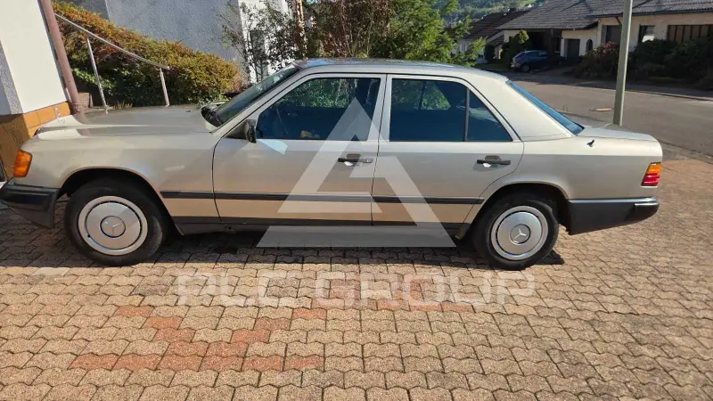 1989 Mercedes Benz E 230