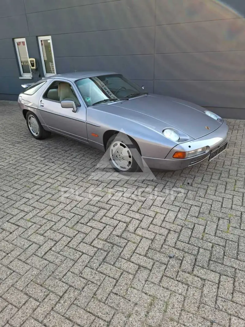 1989 Porsche 928