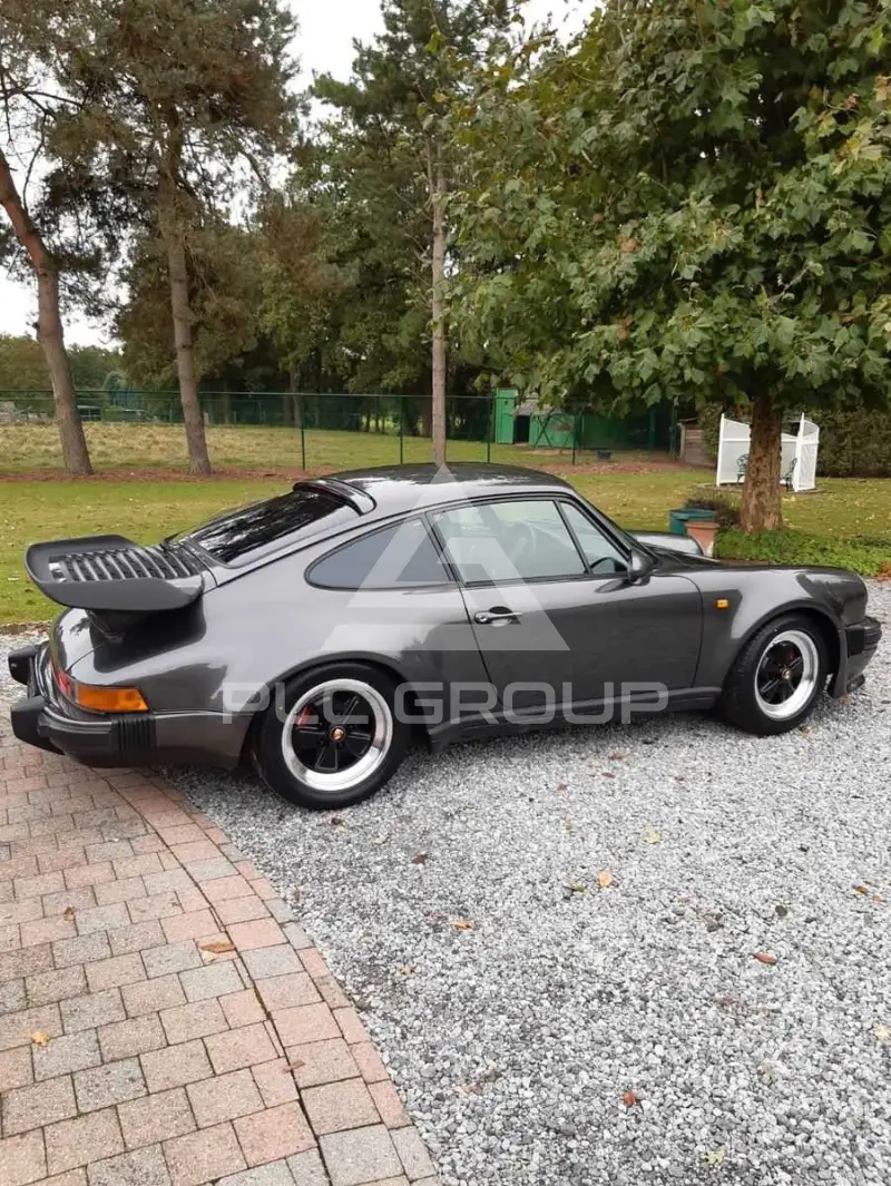 1989 Porsche 930
