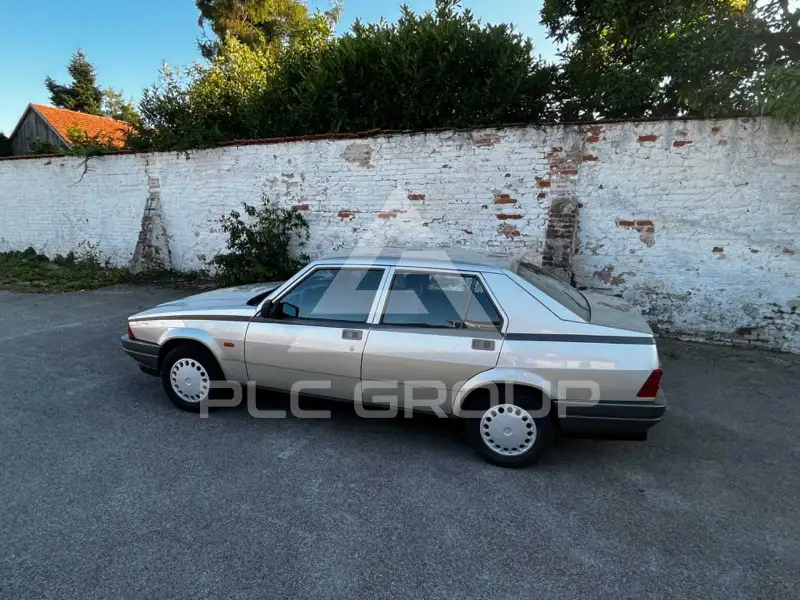 1989 Alfa Romeo 75