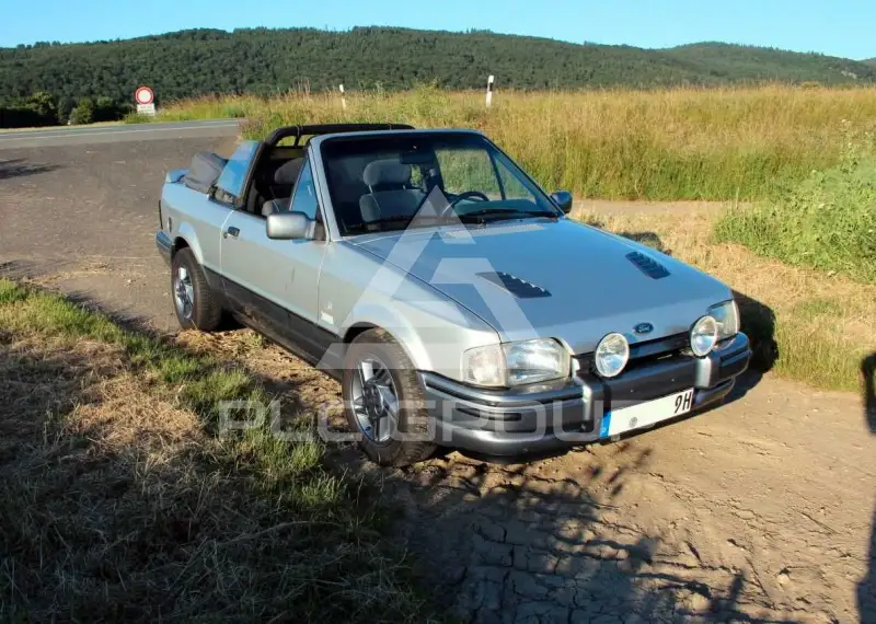 1989 Ford ESCORT