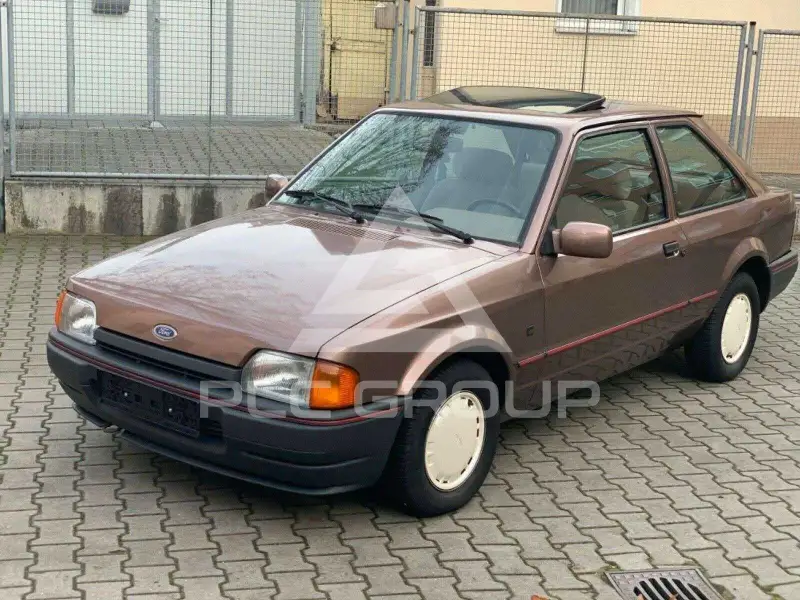 1989 Ford ESCORT