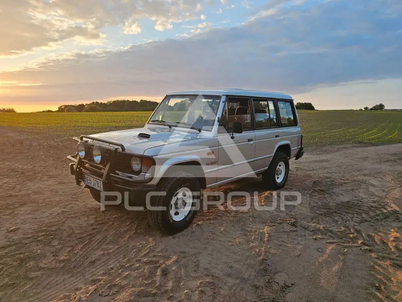 1990 Mitsubishi PAJARO