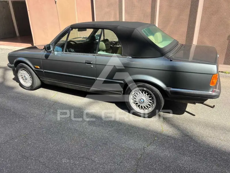 1990 BMW 320