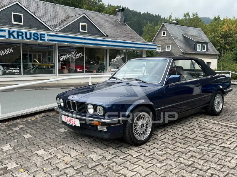 1990 BMW 320