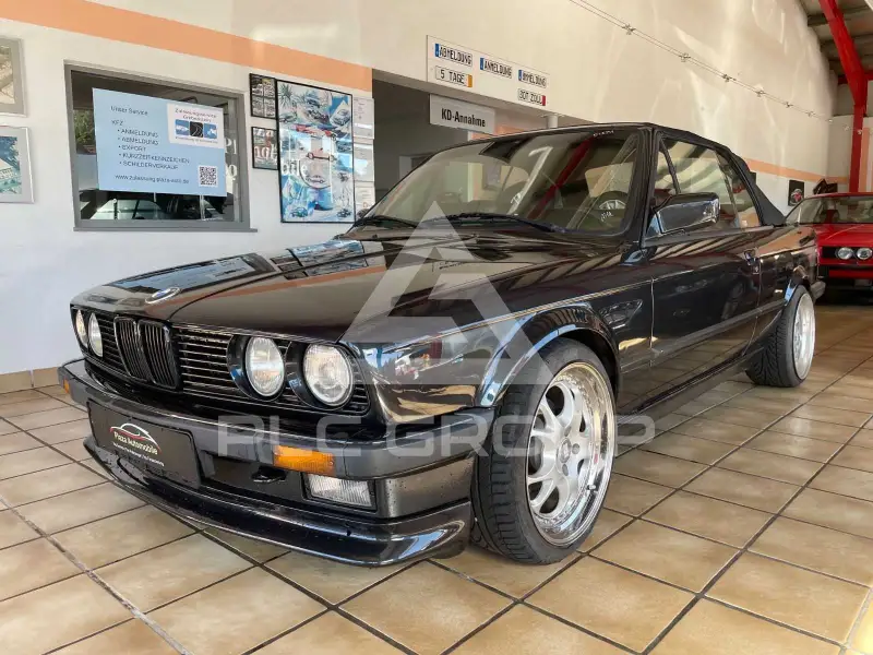 1990 BMW 320