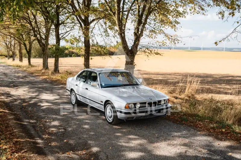 1990 BMW M5