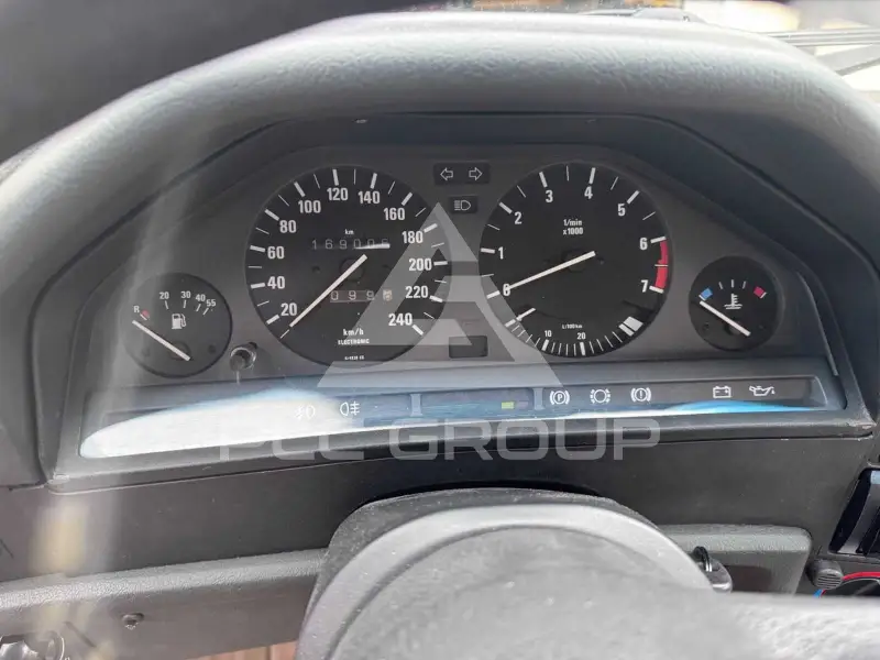 1990 BMW 318