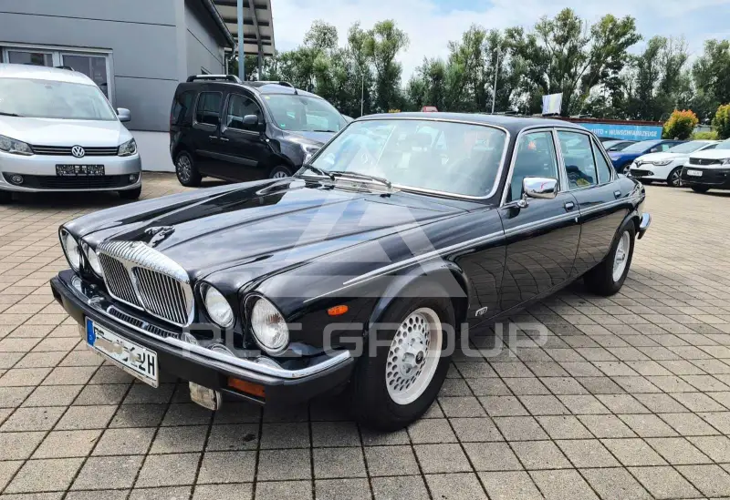 1990 Jaguar 