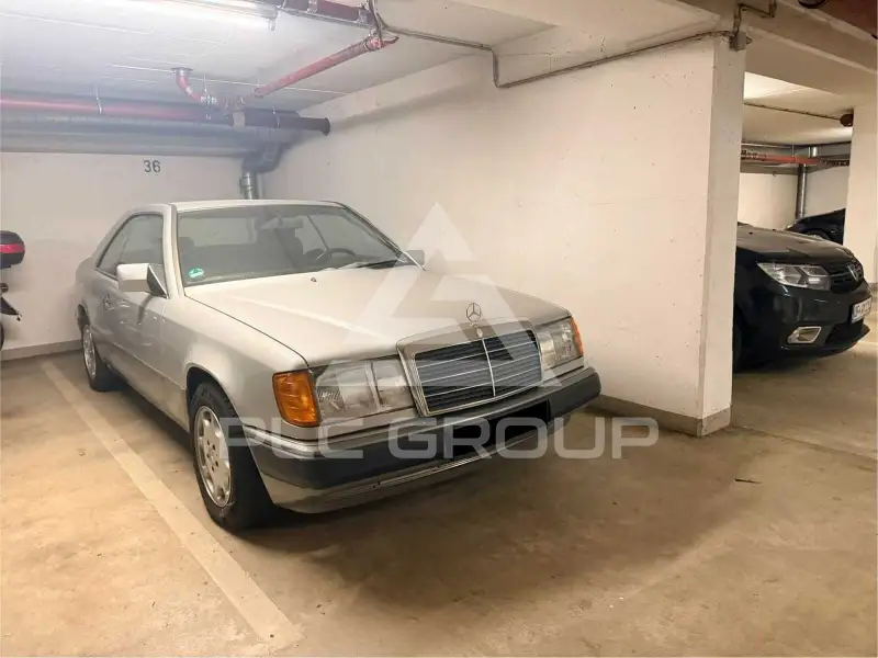 1990 Mercedes Benz E 300