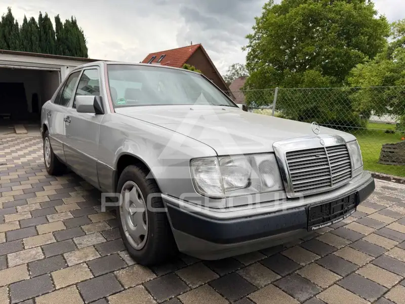 1990 Mercedes Benz 200