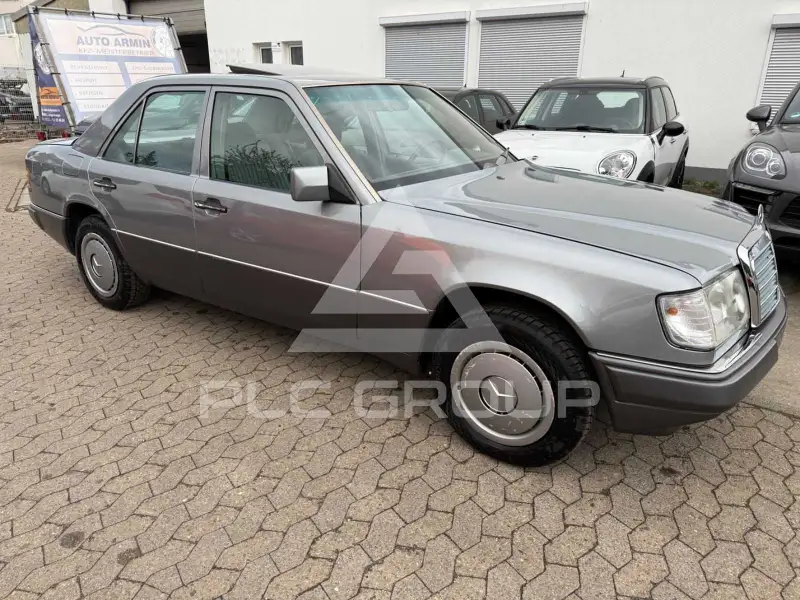 1990 Mercedes Benz 200