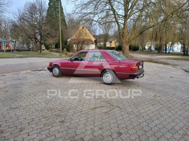 1990 Mercedes Benz 200