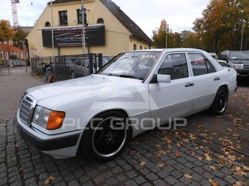 1990 Mercedes Benz 200