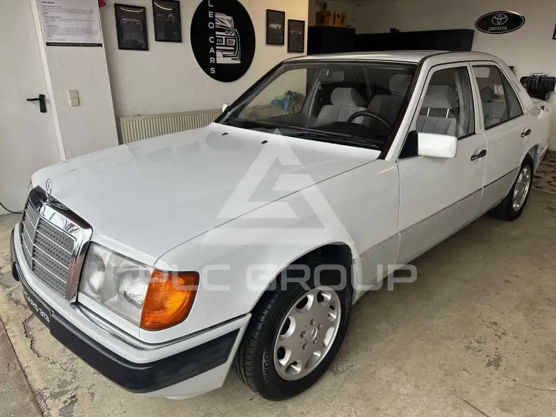1990 Mercedes Benz 230