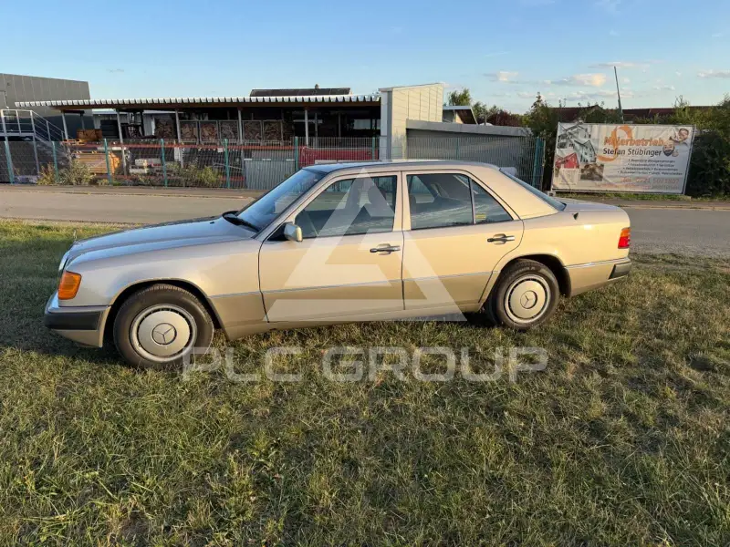 1990 Mercedes Benz E 230