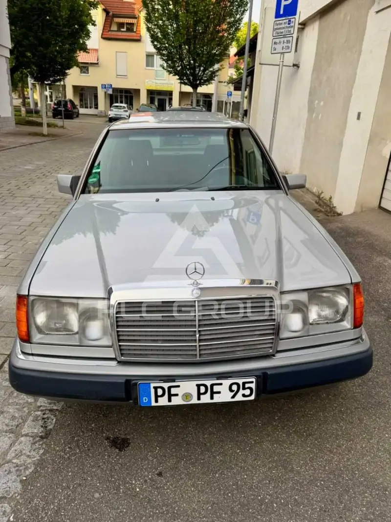 1990 Mercedes Benz E 230