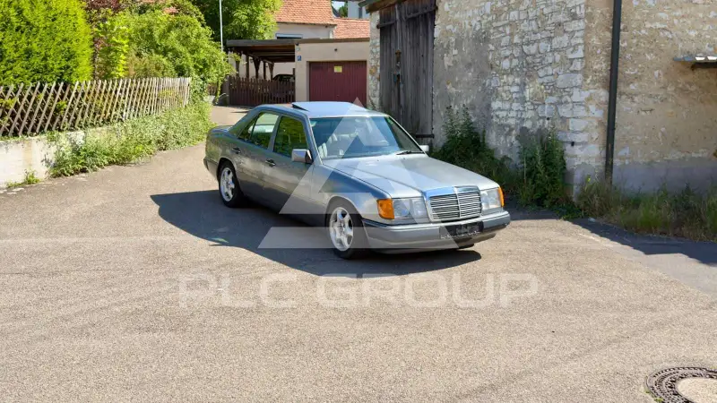 1990 Mercedes Benz E 230
